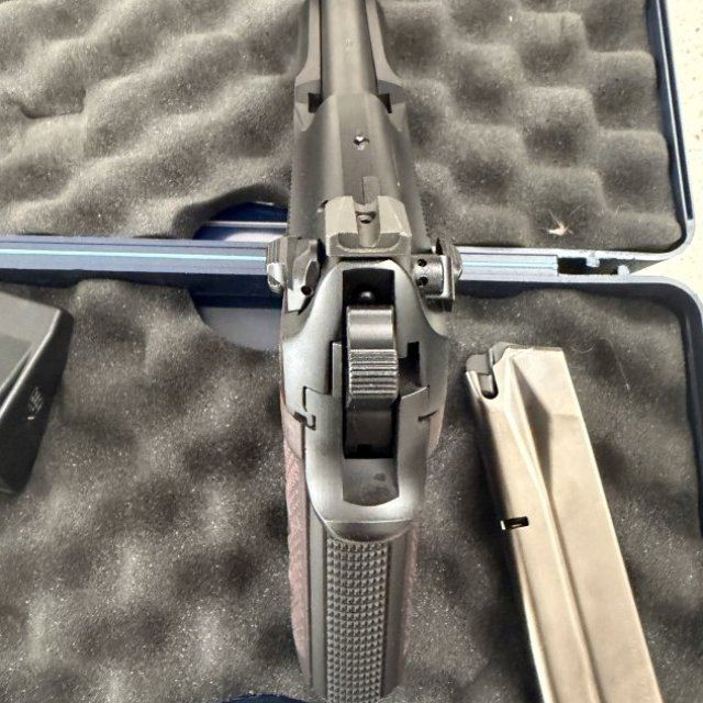 Wilson Combat Vertec Tactical 9 mm Original Wilson Beretta 92 Coleccion
