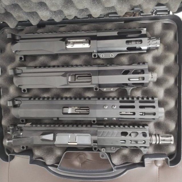 Ganga ar15 uppers en 5 ".22,9mm y 556 $395 cada uno