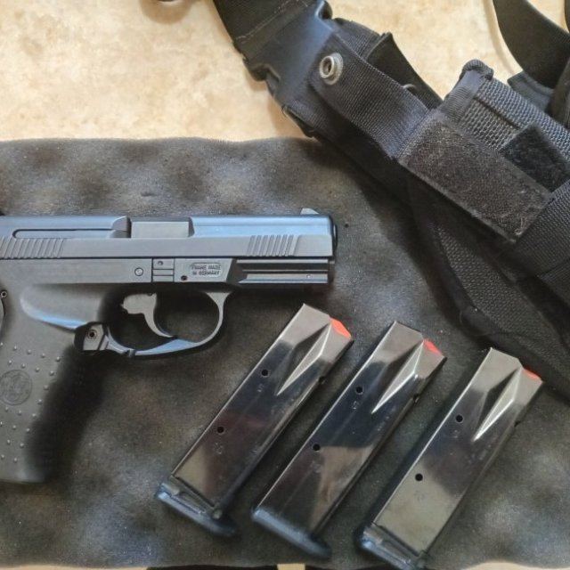 Smith & Wesson Model SW99 .40