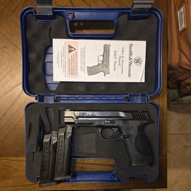 Smith & Wesson M&P 9 Pro Series - 9mm