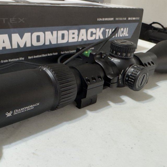 Vortex Diamondback Tactical 6-24x50 MOA