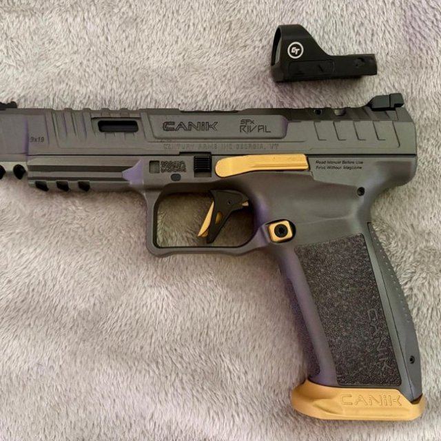 Canik Rival con red dot