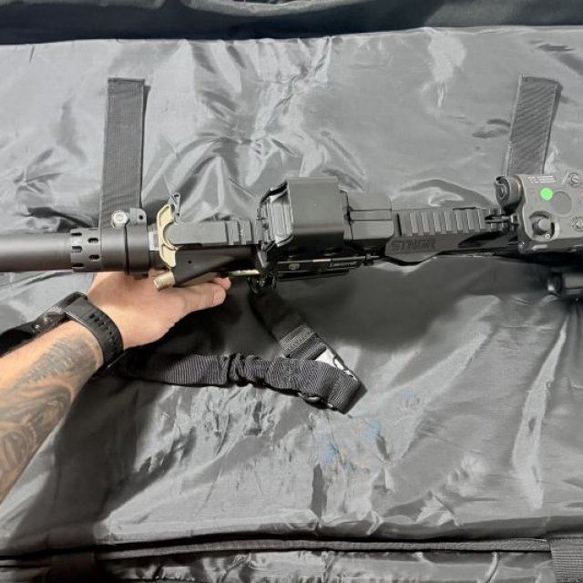 Se vende rifle AR-15  Spikes tactical multicalibre ST-15