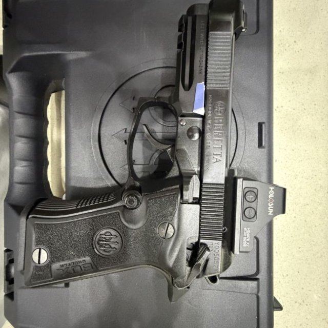 CAMBIO POR GLOCK 43 X MOS   Fijo ….$ 600.00. .. Fijo …BERETTA CHEETAH 🐆 80X INCLUYE RED DOT HOLOSUN  Y SU HOLSTER NEGOCIABLE POR ALGO DE MISMO VALOR