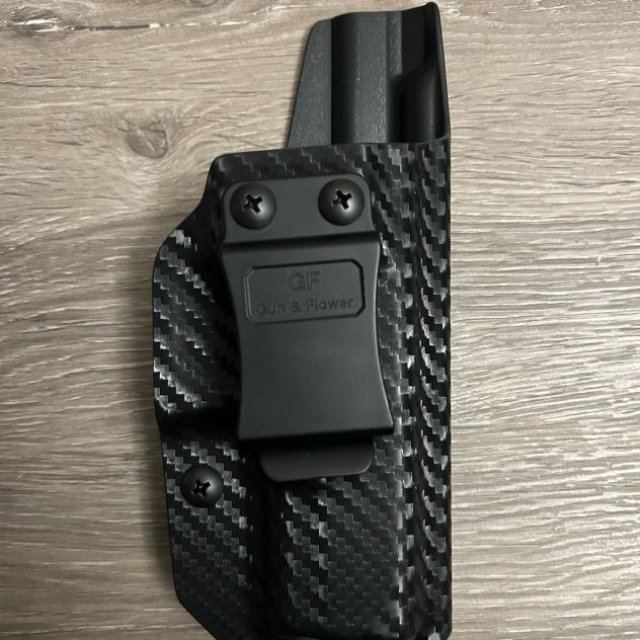 Holster right hand fits Glock 19
