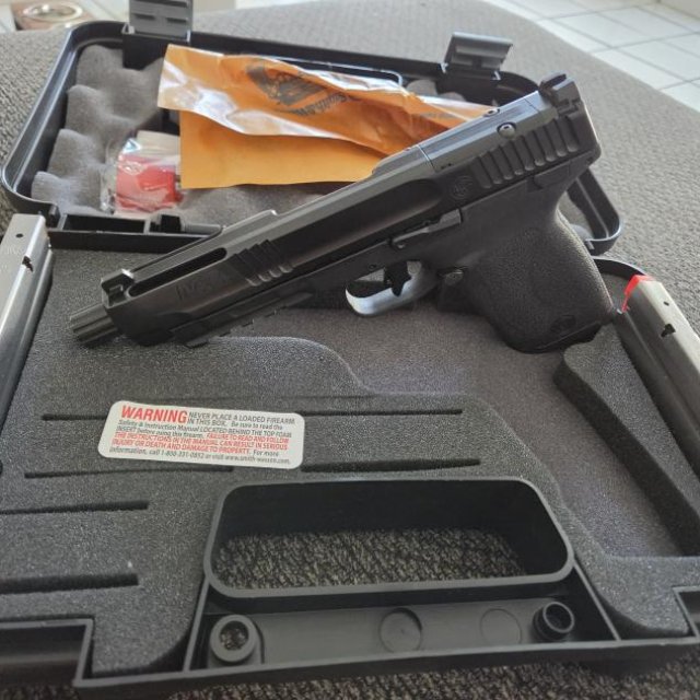 M&P 5.7 Nueva