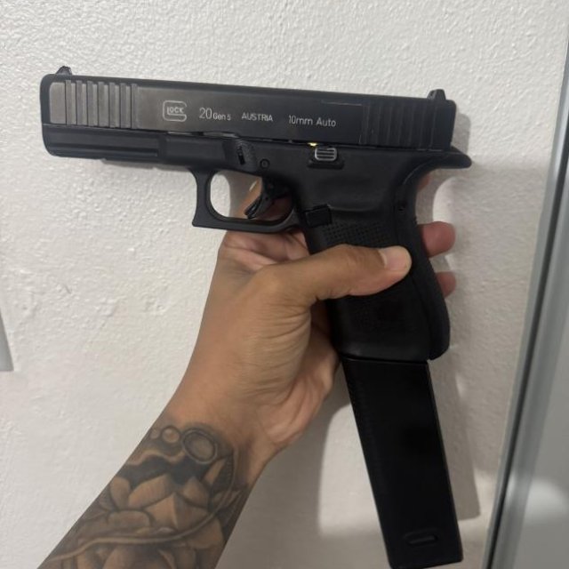 Se vende Glock 20 G5 10mm MOS