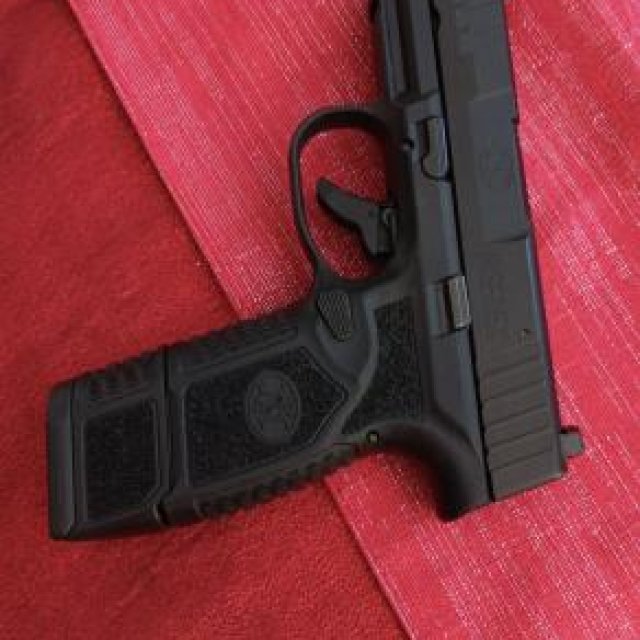 Pistola