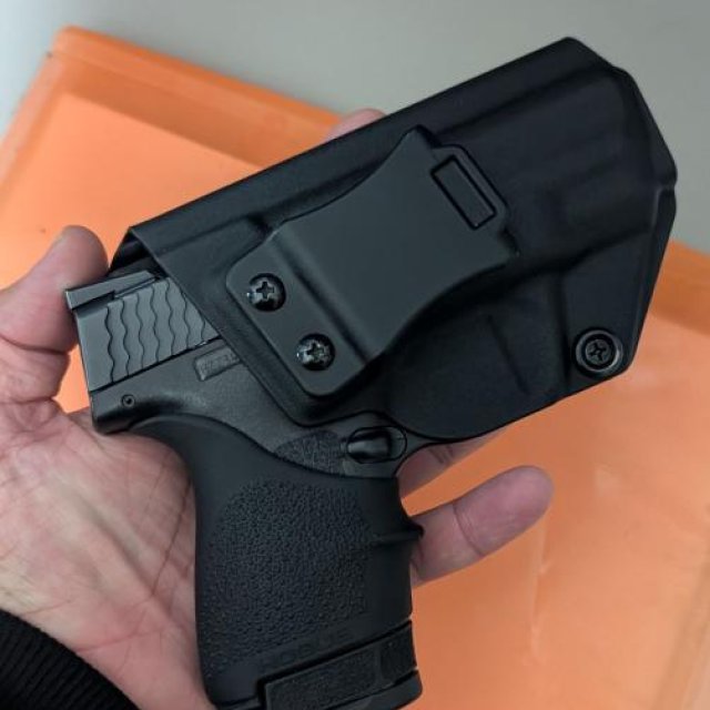 Smith shield 2.0 9mm incluye las tenis son 10 imedio cambio por Glock 19 o SIG p320