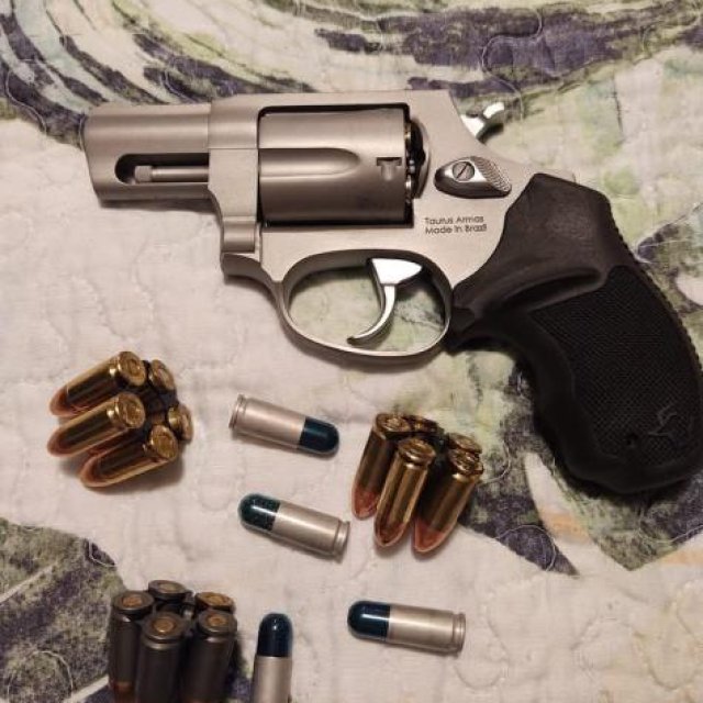 Revolver 9mm ó Cambio