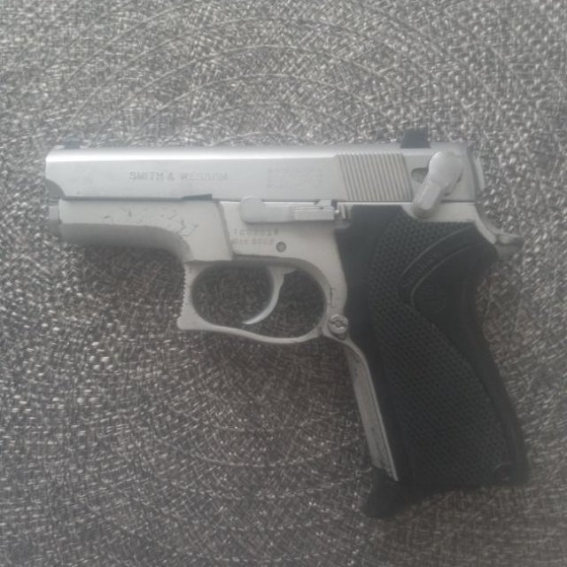 Smith & Wesson 6906
