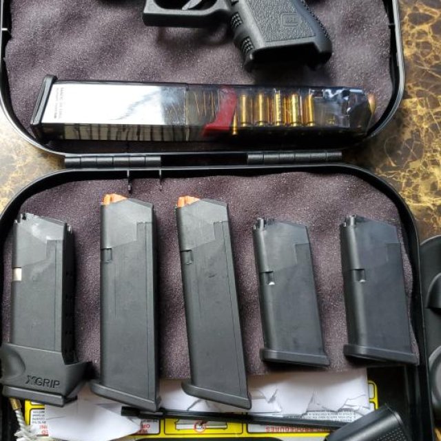 Glock  27 .40