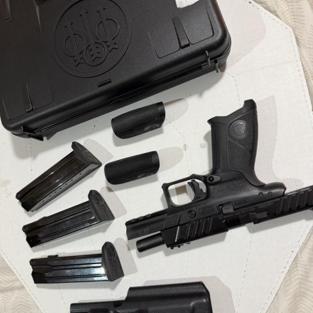 Beretta APX A-1 full size