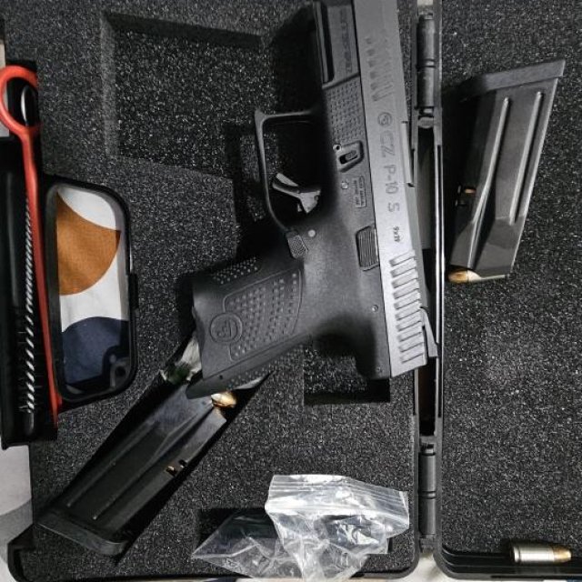 CZ P10-S (sub-compacta) 9mm