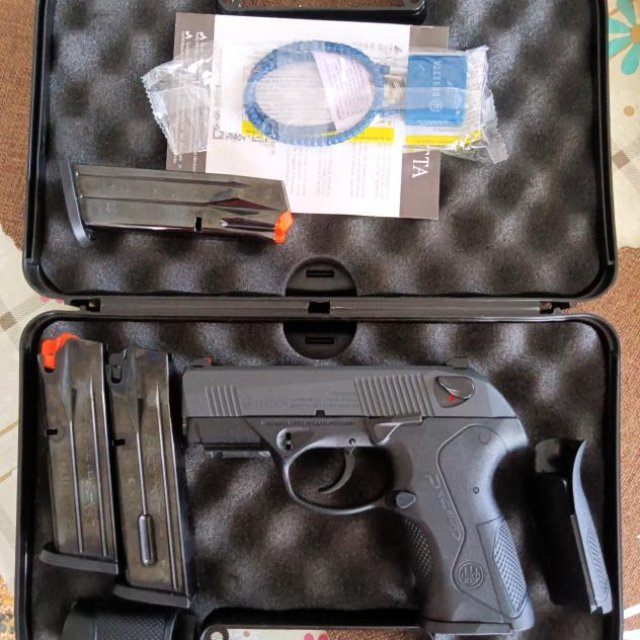 SE vende Beretta Px4 Compact Carry 2