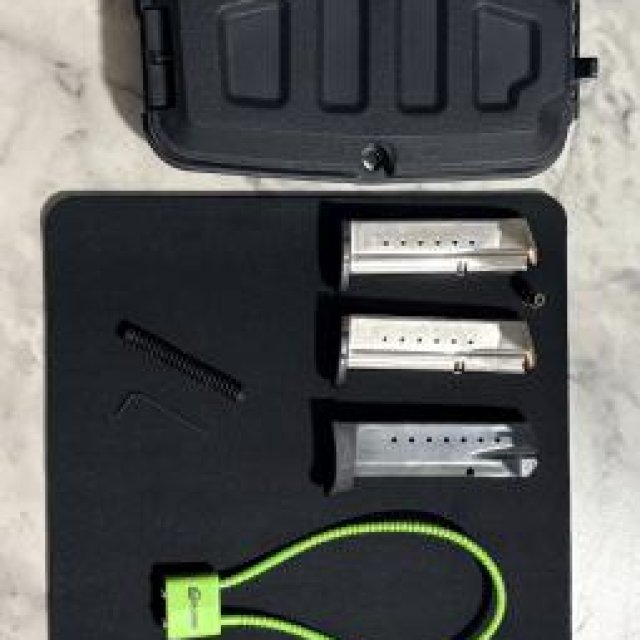 S&W SD9VE 9mm ( Combo Completo Traspaso Incluido en la Armeria )