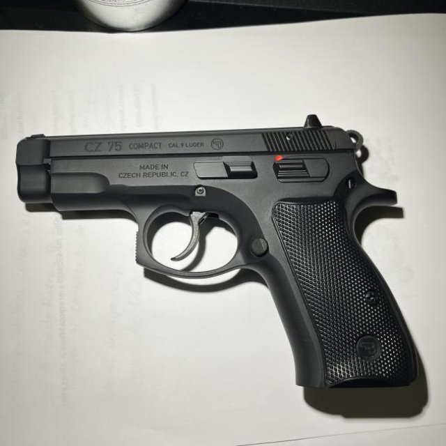 CZ 75 compact
