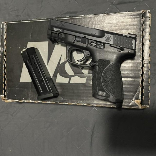 Smith & Wesson MP 2.0  3.6 $350 fijo