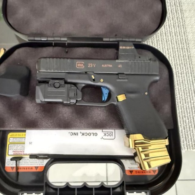 Glock 23 v mos