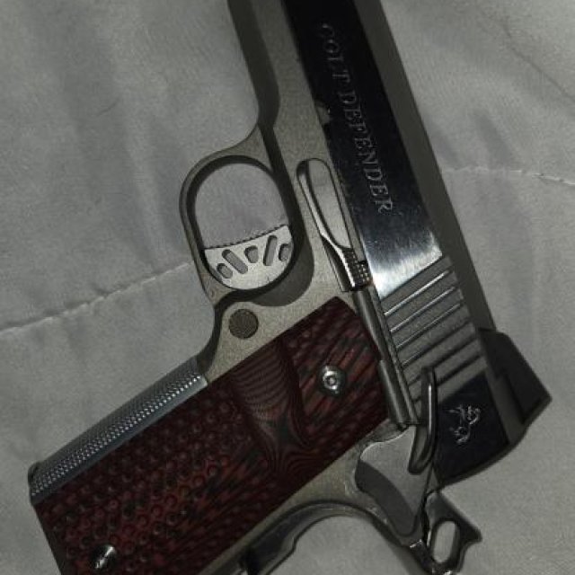 Colt DEFENDER 45ACP