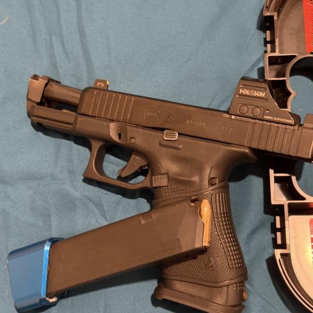Se vende glock 45 9mm
