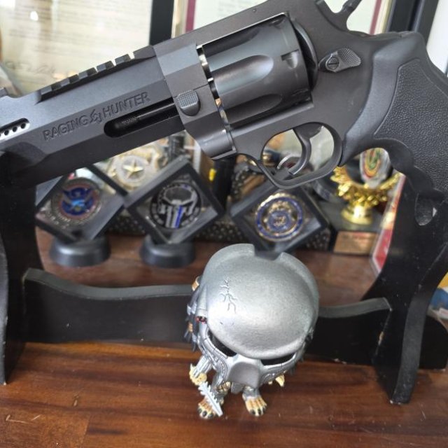 Taurus Revolver 357 y 38 modelo RAGING HUNTER