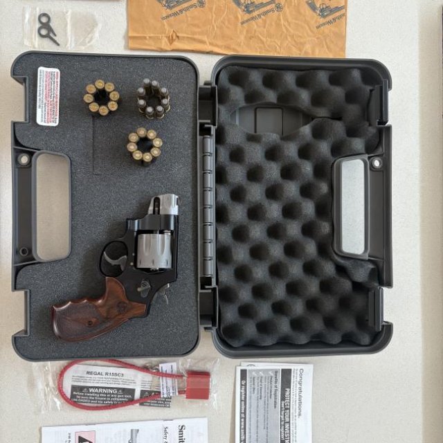 Smith & Wesson 327 Performance Center 2" (.357 Mag / 8 tiros)