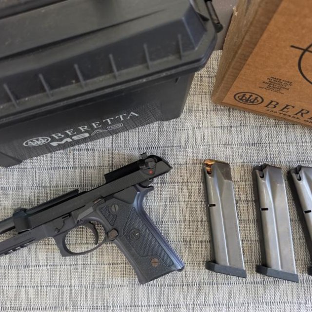 Se vende Beretta M9a3