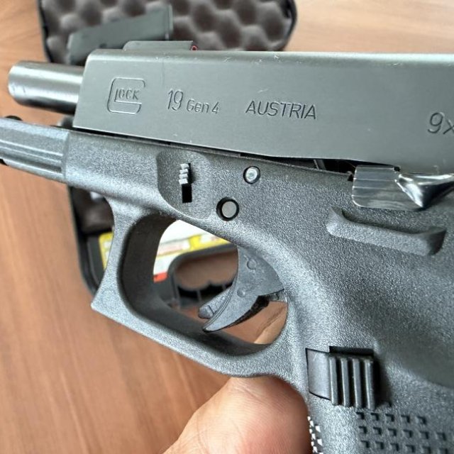 Glock 19 Gen 4 TruGlo TFX