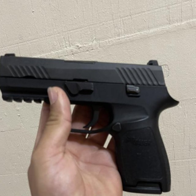 Sig Sauer p320 (cambio algo más pequeño )