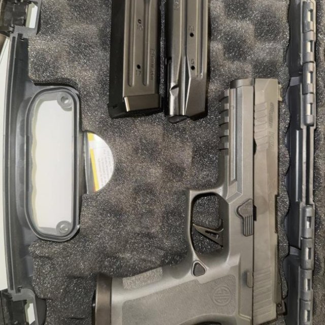Sig Sauer P320 X5 Legion - Cómo Nueva
