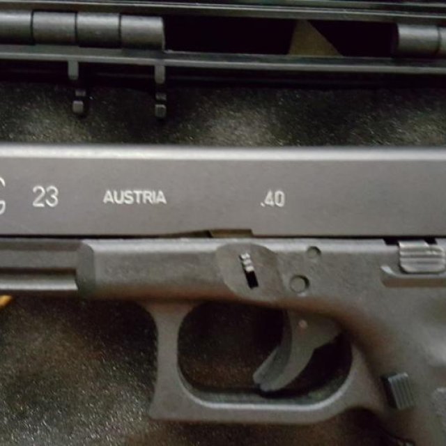 Vendo Glock 23 .40