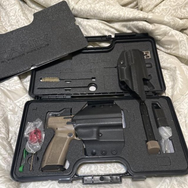 Se vende canik Mete SFT 9mm