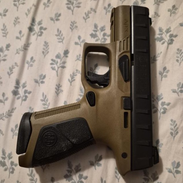 Beretta APX