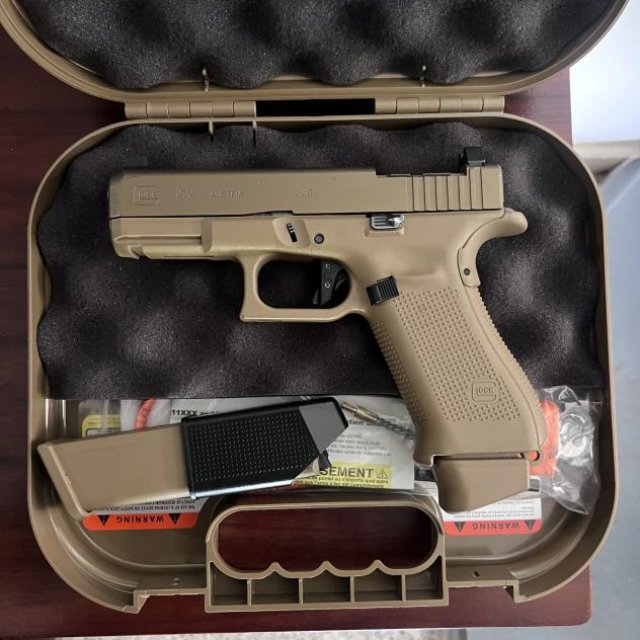 Glock 19x FDE