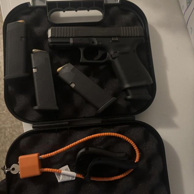 Se vende  comprador paga el traspaso