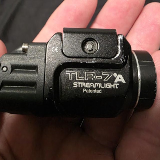Linterna tlr7-A y vaqueta para P365 XMacro