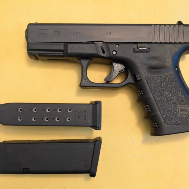 Glock G23 - Calibre .40