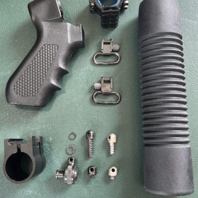 SHOTGUN PISTOL GRIP AND FOREARM KIT WITH EXTRAS