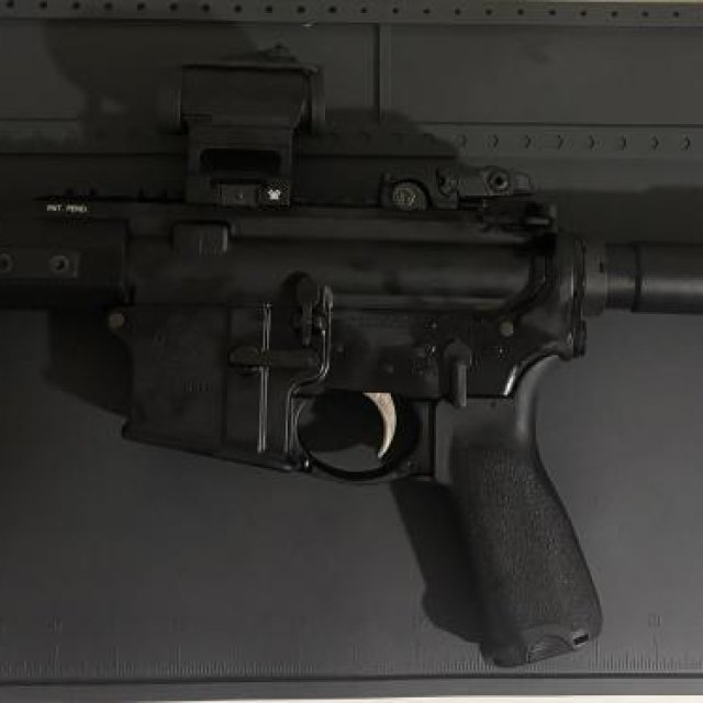 AR-15 Pistol Springfield Armory Saint / Red dot Vortex