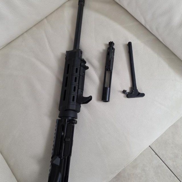 Upper S&W 16 pulgadas 5.56/.223 con Bcg y charging handle