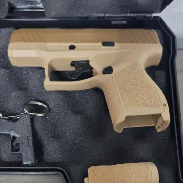 Pistola Compacta Taurus GX4 9MM Color arena