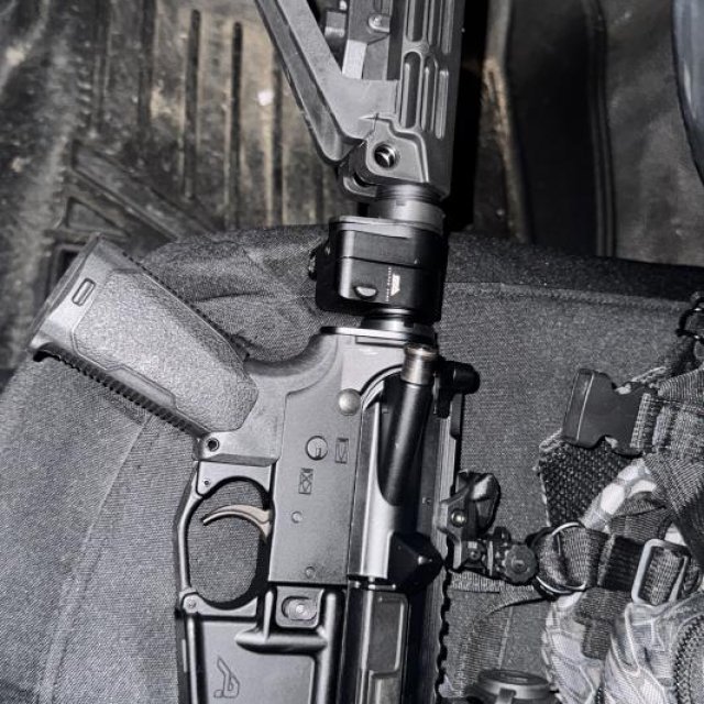 AR-15 Aeroprecision 7.5”