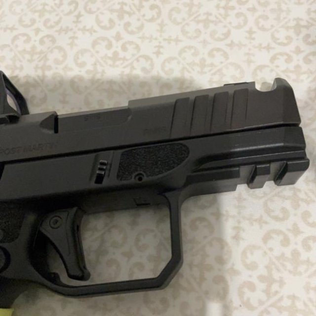 Rost martin 9mm compensada  mira viridian  y sus 4 cargadores