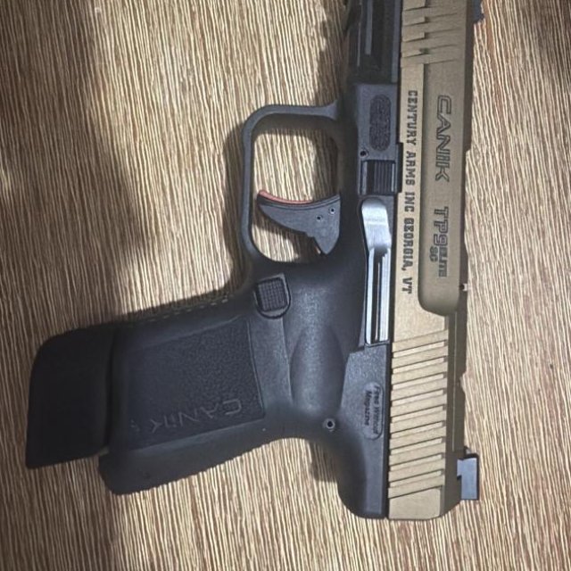 Se vende pistola canik