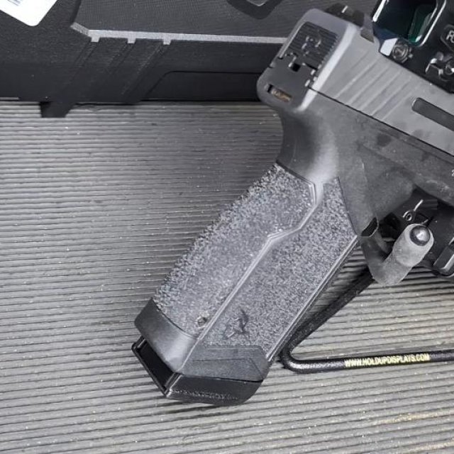 Taurus GX4 Carry T.O.R.O Incluye Red Dot