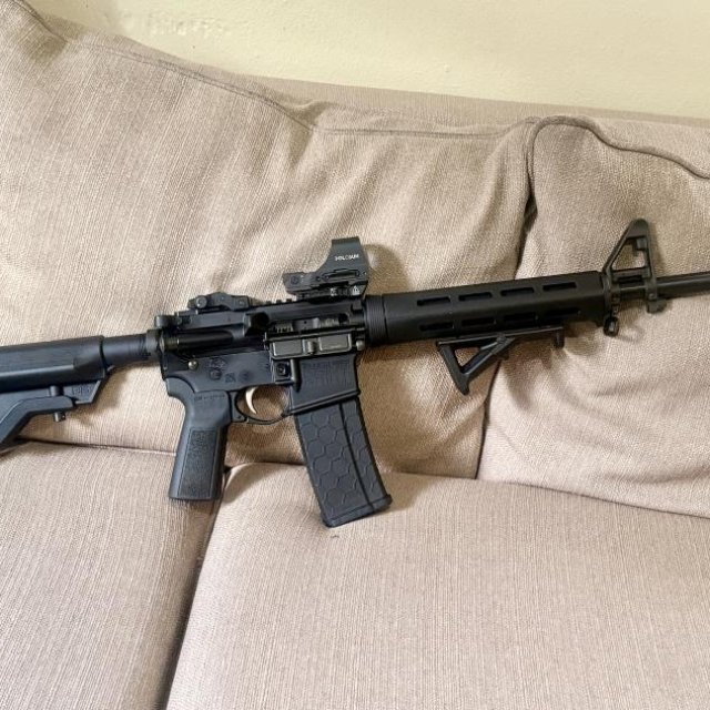 Se vende AR15 Saint Springfield Armory