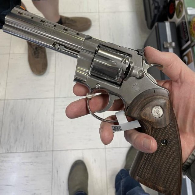 Colt python