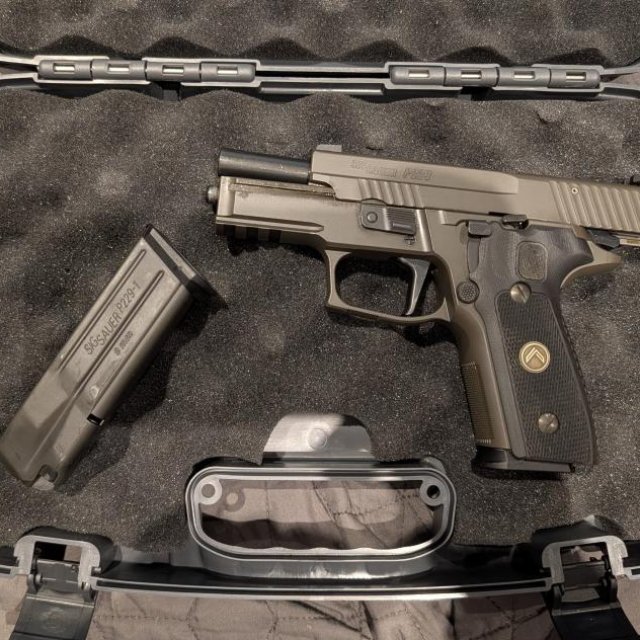 SIG P229 Legion con gatillo "Flat"