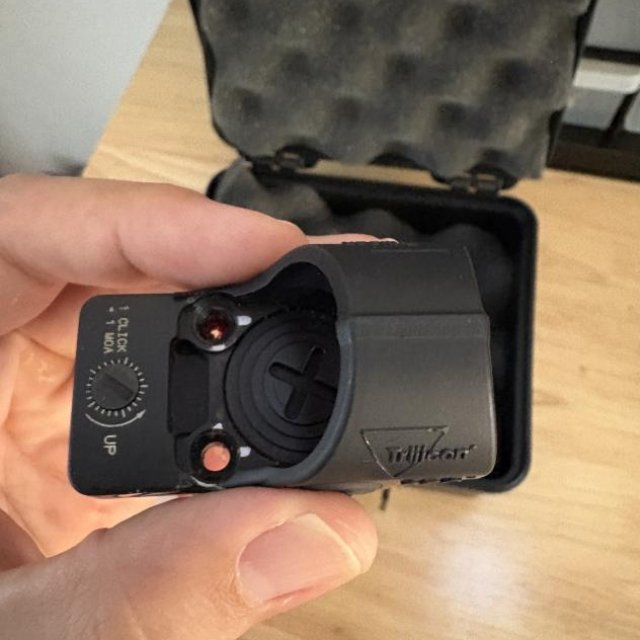 Trijicon SRO optica